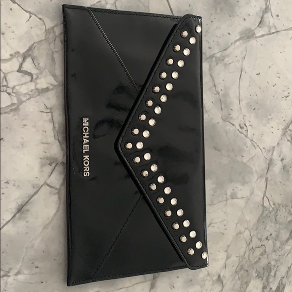 Clutch - Picture 2 of 4